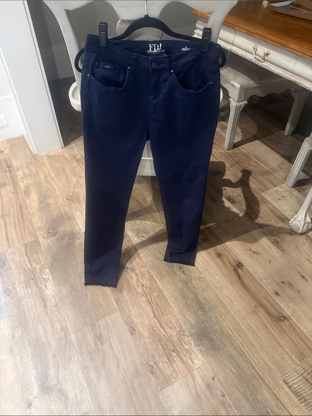 Head into fall with these navy French Dressing Jeans.